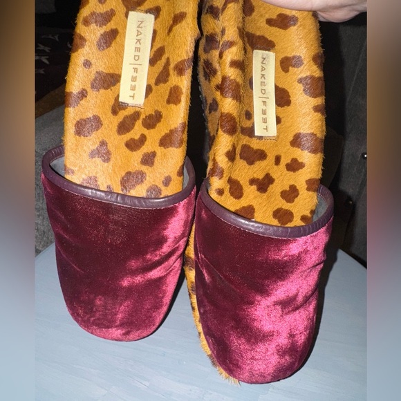 Naked Feet leopard print cow hair burgundy velvet closed platform mule size 5.5 - Picture 2 of 10